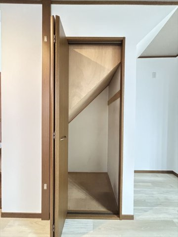 ロードライトの収納|大きなスペースがあり、収納には困りません