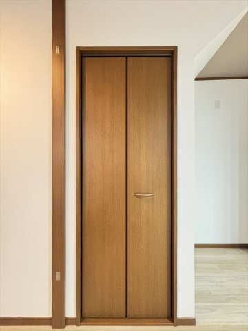 ロードライトの収納|ちょっとした収納スペースも充実しています