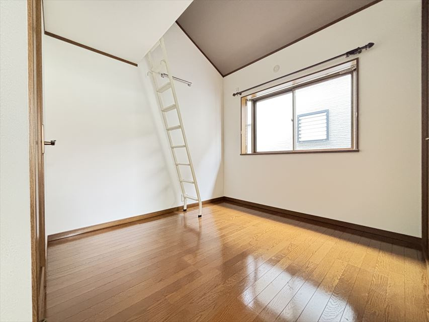 ロードライトの洋室|きれいな洋室です