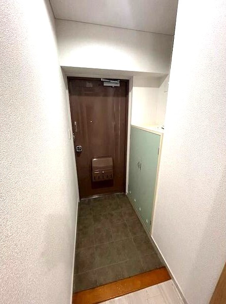 サンテラスタカギの玄関