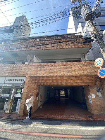 サンマンション四条柳馬場の外観