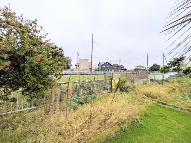 羽生市須影　中古住宅の庭