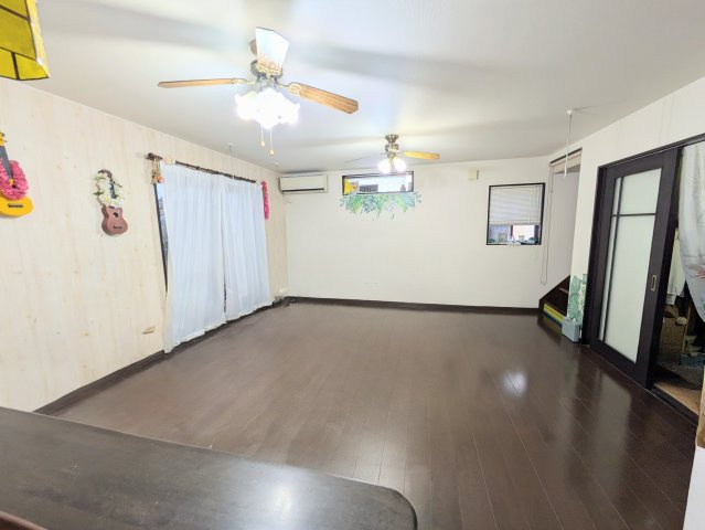 【居間・リビング】の画像