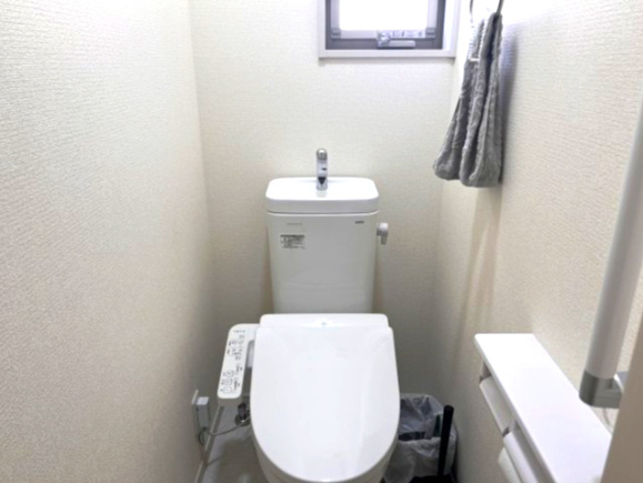 東松山市の築浅戸建！庭付き♪のトイレ|2Fトイレ