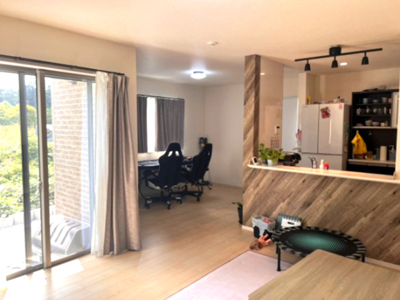 【居間・リビング】の画像