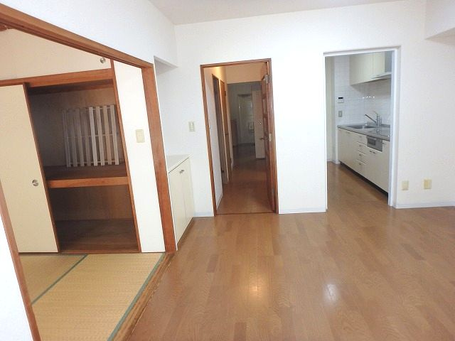 川越ニューシティいせはら リバーサイド壱番街２号棟の居間・リビング