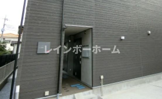 リブリ・朝霞本町のエントランス