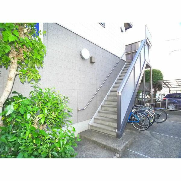 Ｓｉｄｅ　３のエントランス|清潔なエントランスです