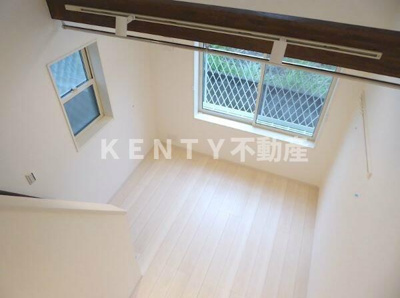 【居間・リビング】 | ハーミットクラブハウス上末吉 | こちらのリビングで趣味の時間をお楽しみください