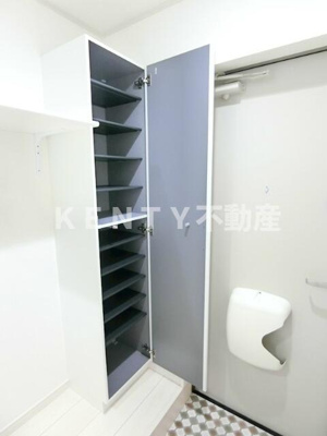 【玄関】 | ハーミットクラブハウス上末吉 | 毎日通る玄関はこちらです