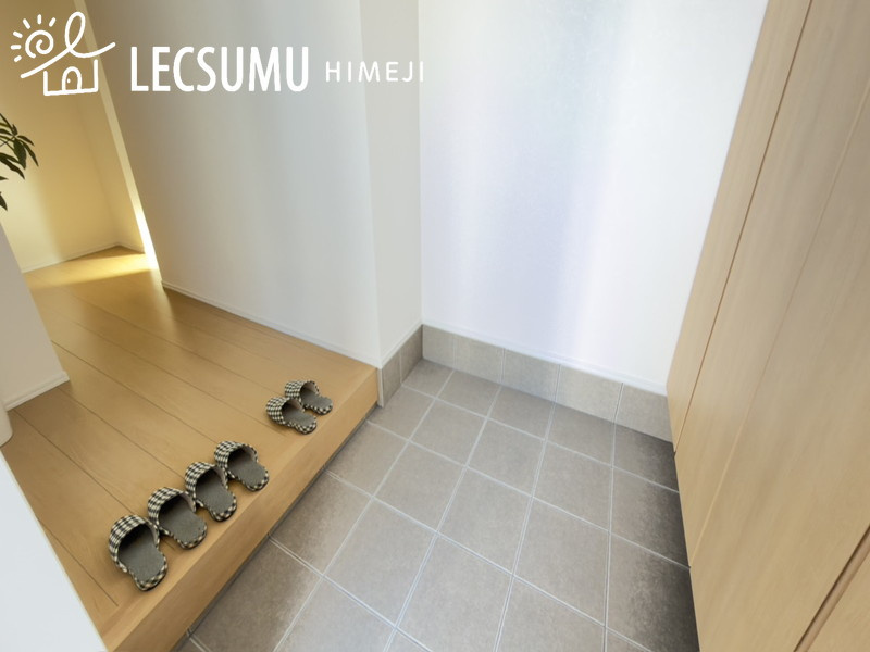 姫路市北原/新築戸建の玄関