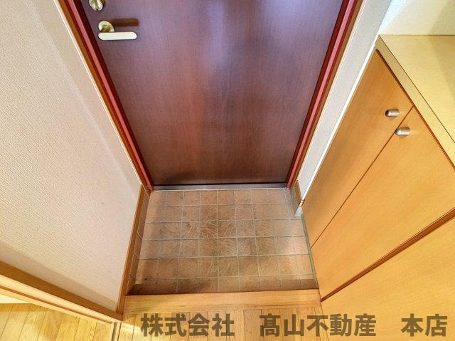 レジェンド桜　参番館の玄関