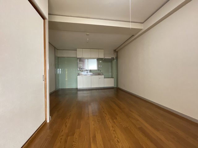 福沢ビルの居間・リビング