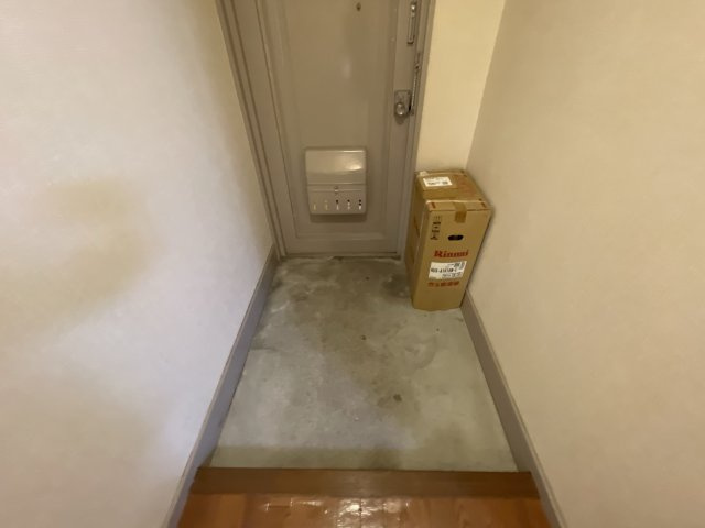 福沢ビルの玄関