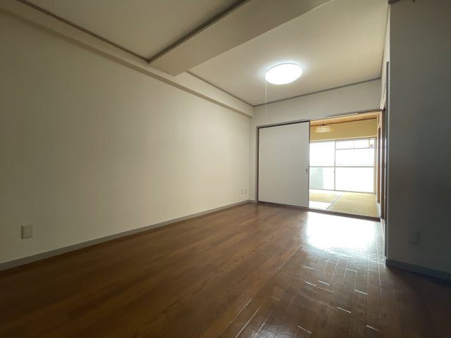福沢ビルの居間・リビング