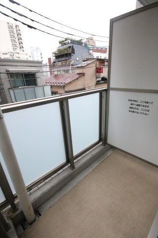 【バルコニー】