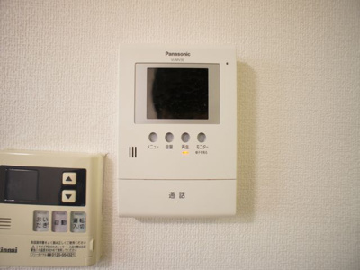 【セキュリティ】 | リバレイン | 訪問者の確認ができるTVドアホン付きです♪