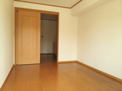 【居間・リビング】 | ソレアードＣ | ゆったりとしたリビングです