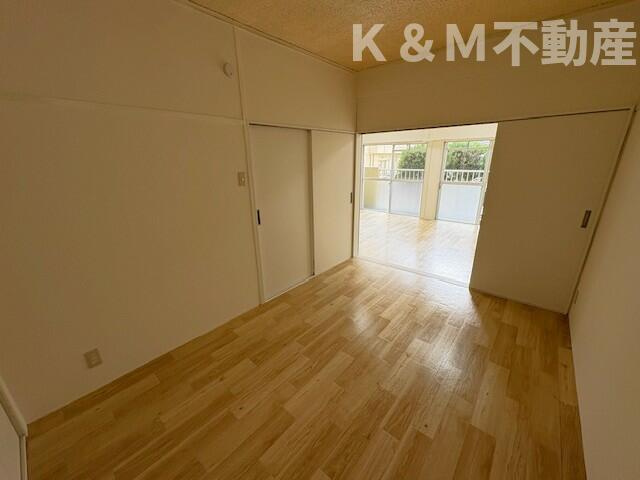 山口マンションの居間・リビング|こちらの居間で趣味の時間をお楽しみください