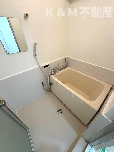 山口マンションの浴室|落ち着いた空間のお風呂です