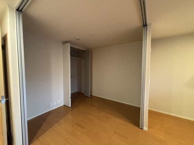 レトア　オークの寝室