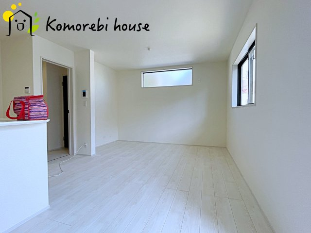 上尾市原市　第8　新築一戸建て　リーブルガーデン　01の居間・リビング|26.3.14撮影済み