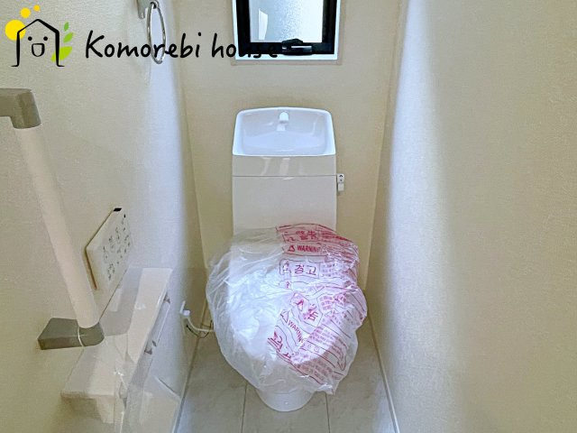 上尾市原市　第8　新築一戸建て　リーブルガーデン　01のトイレ|26.3.14撮影済み