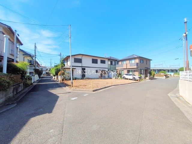 上尾市原市　第8　新築一戸建て　リーブルガーデン　01の前面道路含む現地写真|撮影：'25/10/08