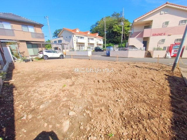 上尾市原市　第8　新築一戸建て　リーブルガーデン　01の駐車場|撮影：'25/10/08