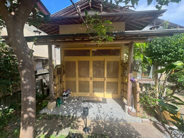 東金市関内　中古戸建の玄関