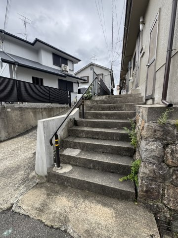 上池田６丁目連棟戸建のエントランス