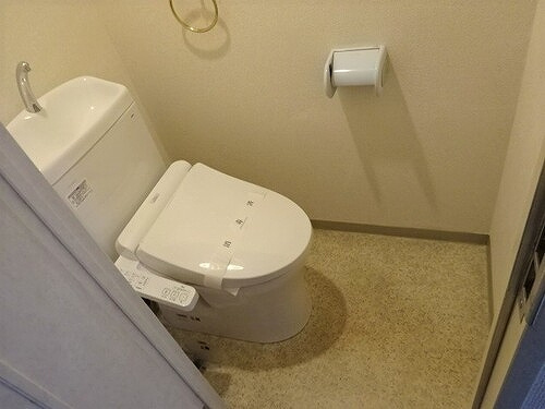 ライオンズステージ上野毛のトイレ|2階トイレ　※2023年2月撮影