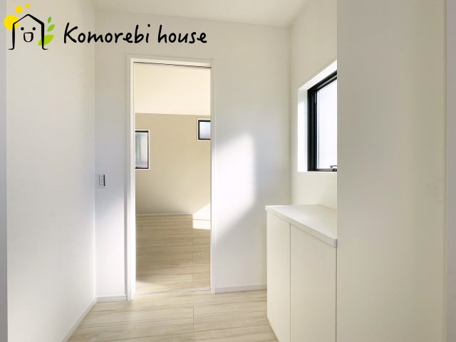 上尾市小泉　3期　新築一戸建て　クラフトピット　01のその他|廊下です