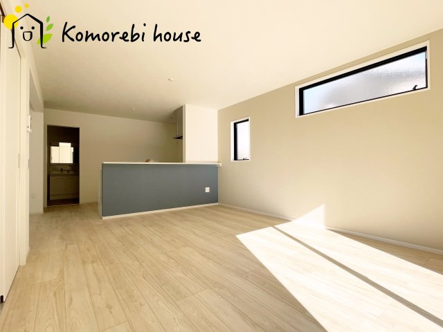 上尾市小泉　3期　新築一戸建て　クラフトピット　01の居間・リビング|おしゃれな居間です