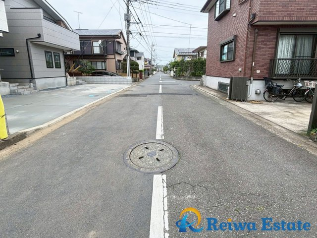 新築戸建　茅ヶ崎市高田4丁目の前面道路含む現地写真