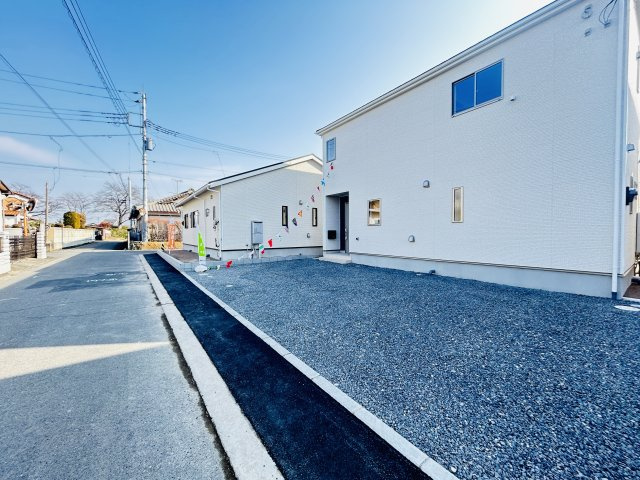 新築　高崎市箕郷町白川第2　クレイドルガーデン　5号棟の前面道路含む現地写真|現地写真　北側接道幅員約5.1ｍ