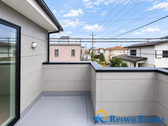 新築戸建　茅ヶ崎市高田4丁目のバルコニー|洗濯物も良く乾く、陽当り良好な南側バルコニー。