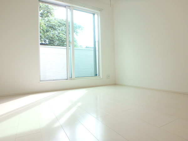 アルバ・トレ柏の居間・リビング