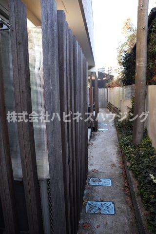 アルバ・トレ柏の玄関