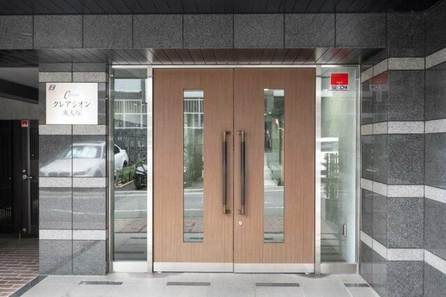 クレアシオン南大塚のエントランス