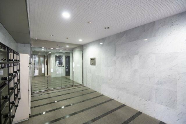 クレアシオン南大塚のエントランス