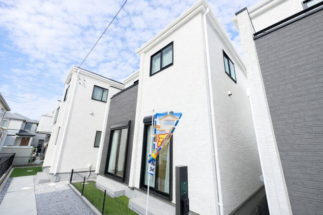 松戸市松飛台新築戸建【松飛台第二小学校：2分】の外観|B号棟外観・完成済み内覧可能です！