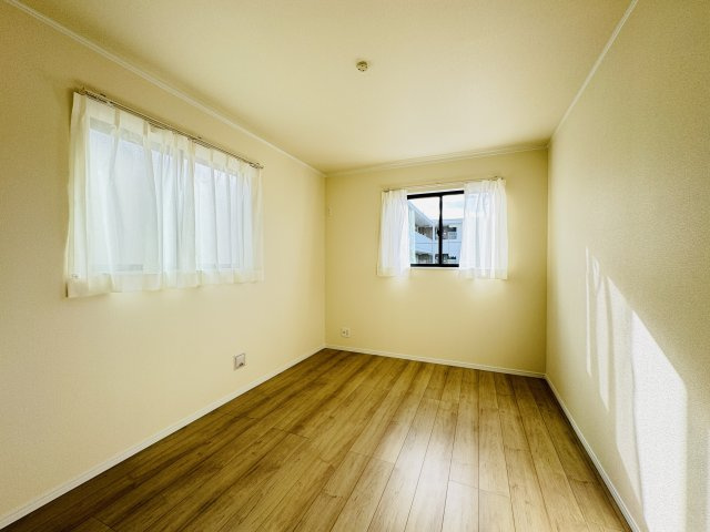 松戸市松飛台新築戸建【松飛台第二小学校：2分】の子供部屋|6.5帖洋室