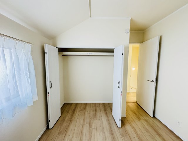 松戸市松飛台新築戸建【松飛台第二小学校：2分】の収納|5.25帖洋室収納