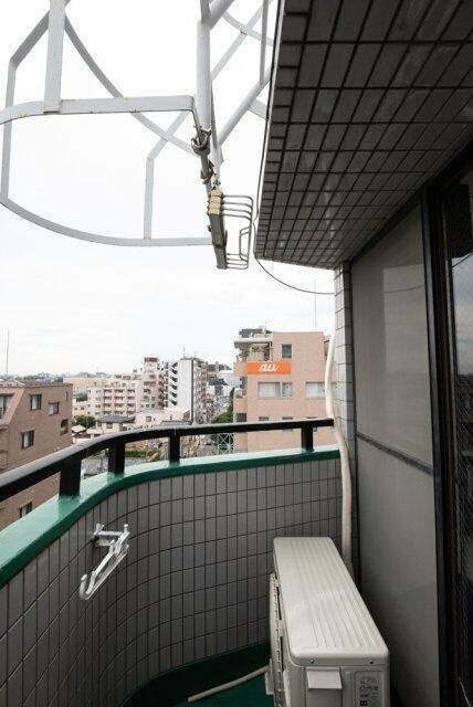 ２１オギサカ志村坂上のバルコニー