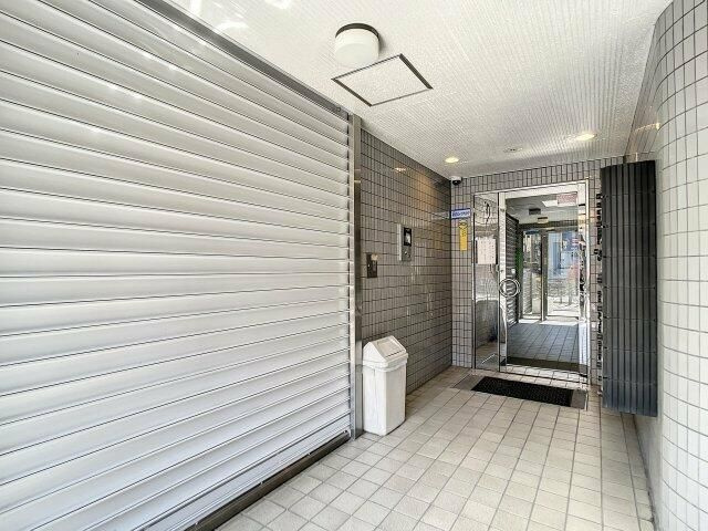 ２１オギサカ志村坂上のエントランス