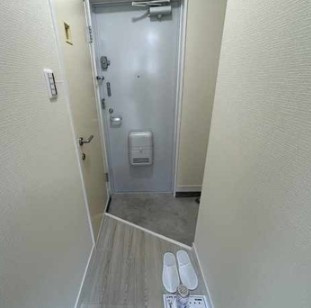 リブレス西川口ⅡＡの玄関