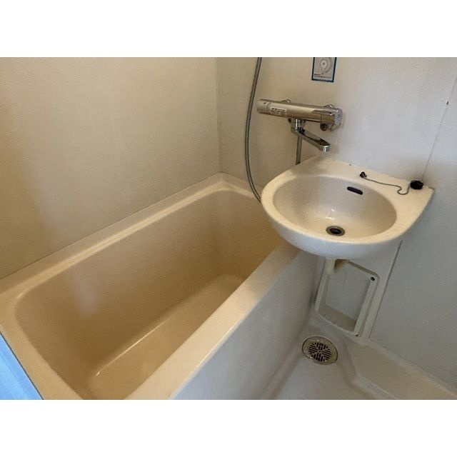 リブレス西川口ⅡＡの浴室