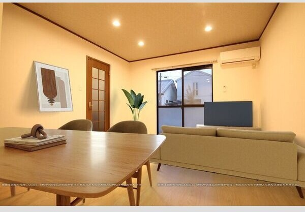 CASA LINDAの居間・リビング