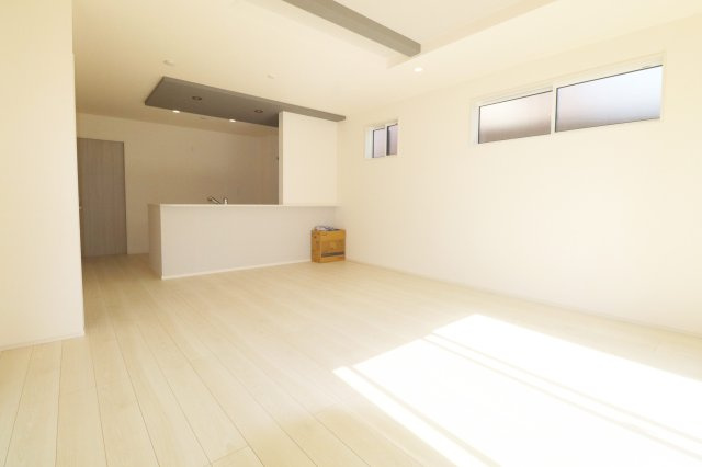 郡山市静町4期　　　　1号棟　　大成小学校、郡山第７中学区の居間・リビング